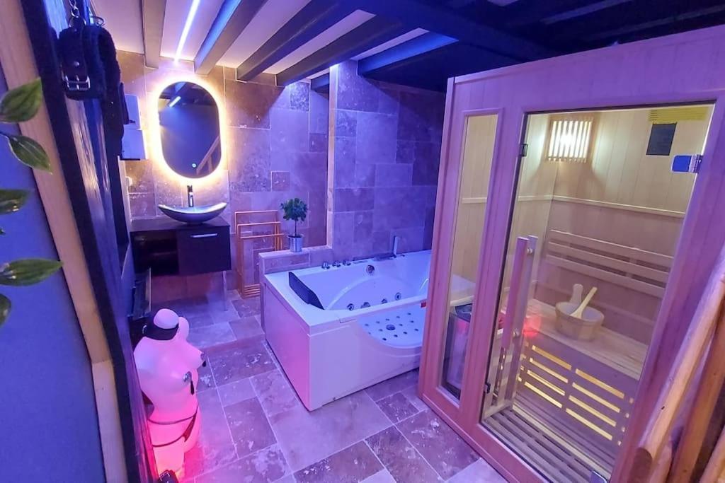 Loveroom Sauna, Balneo, Parking Prive Dans Le Centre De Ονφλέρ Εξωτερικό φωτογραφία