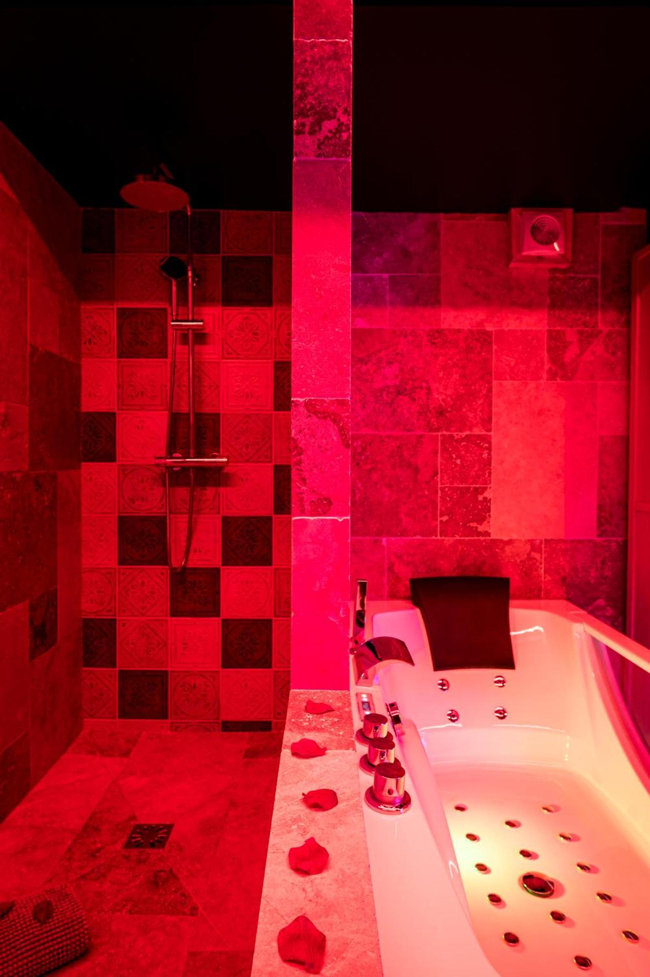 Loveroom Sauna, Balneo, Parking Prive Dans Le Centre De Ονφλέρ Δωμάτιο φωτογραφία