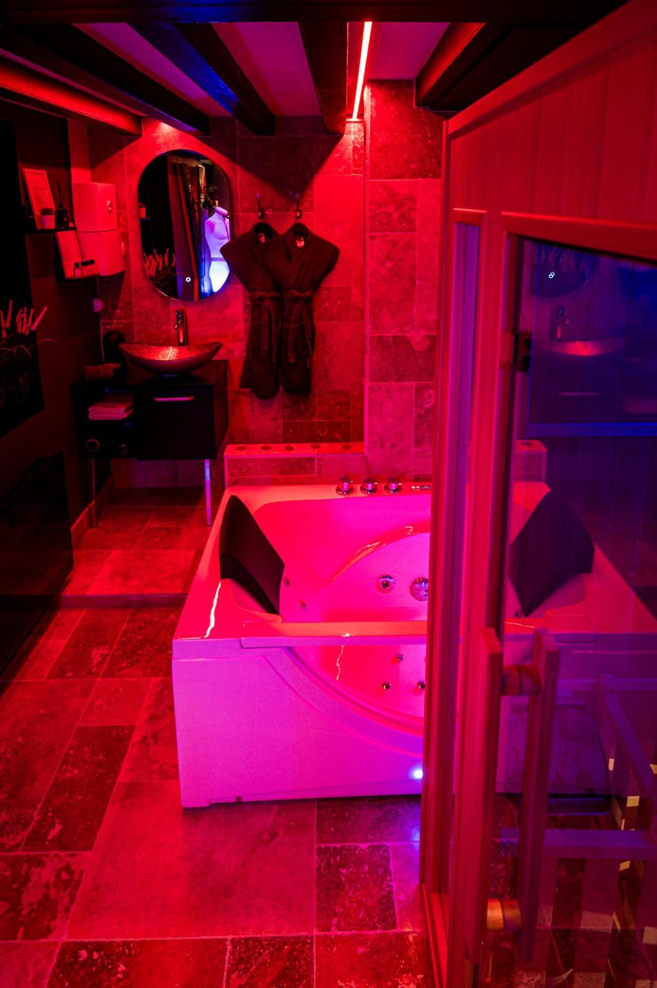 Loveroom Sauna, Balneo, Parking Prive Dans Le Centre De Ονφλέρ Δωμάτιο φωτογραφία