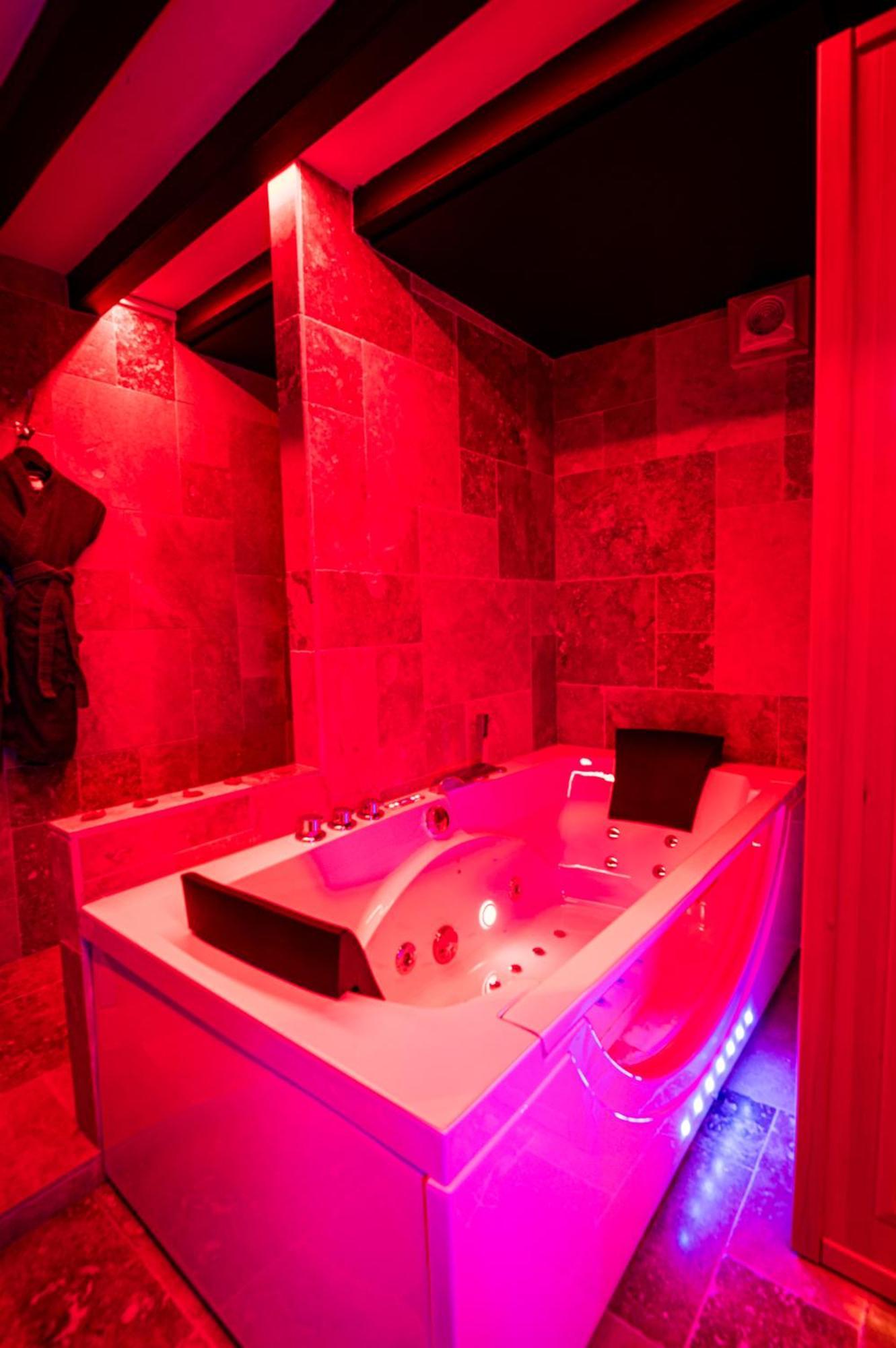 Loveroom Sauna, Balneo, Parking Prive Dans Le Centre De Ονφλέρ Δωμάτιο φωτογραφία