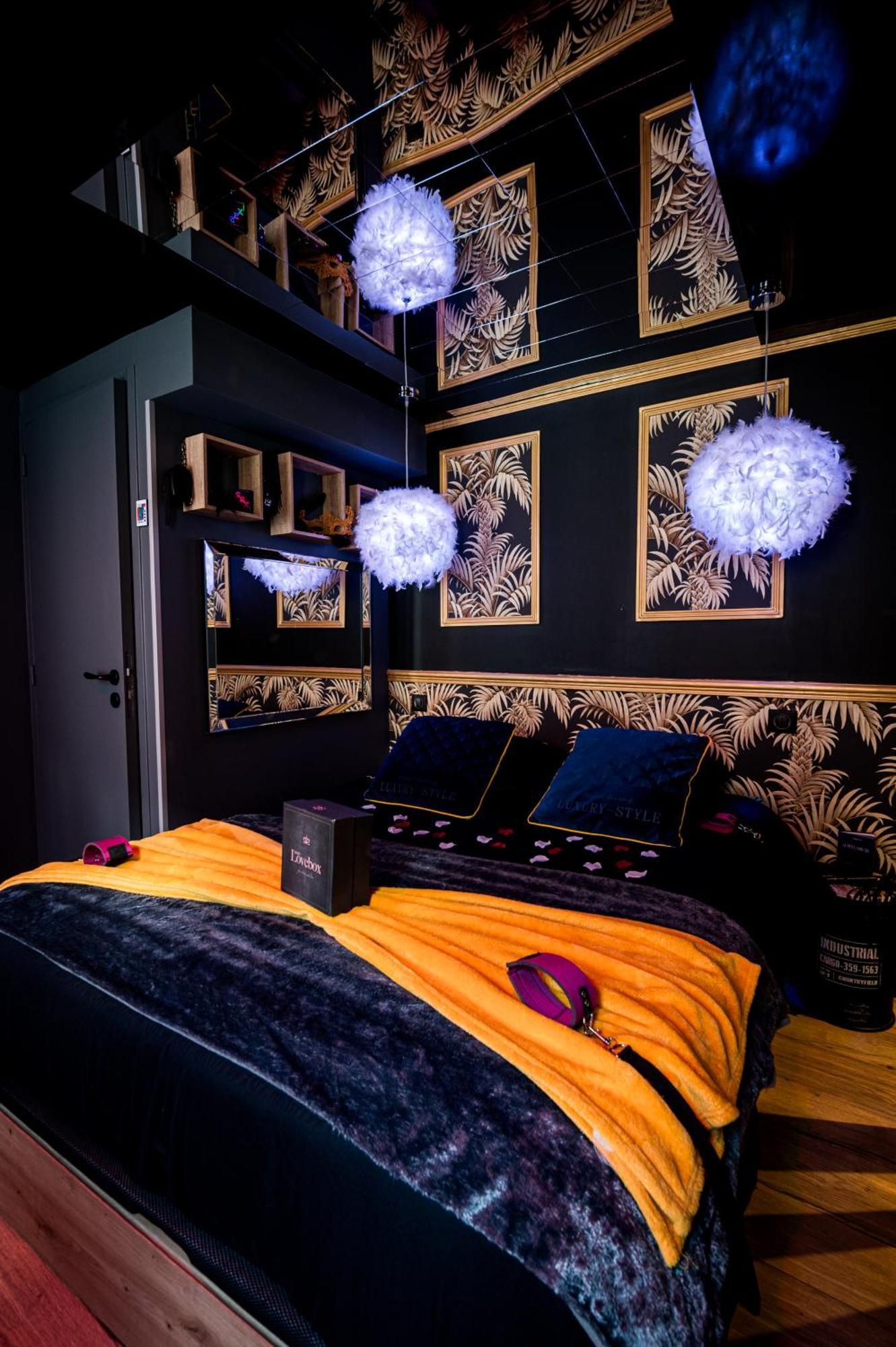 Loveroom Sauna, Balneo, Parking Prive Dans Le Centre De Ονφλέρ Δωμάτιο φωτογραφία